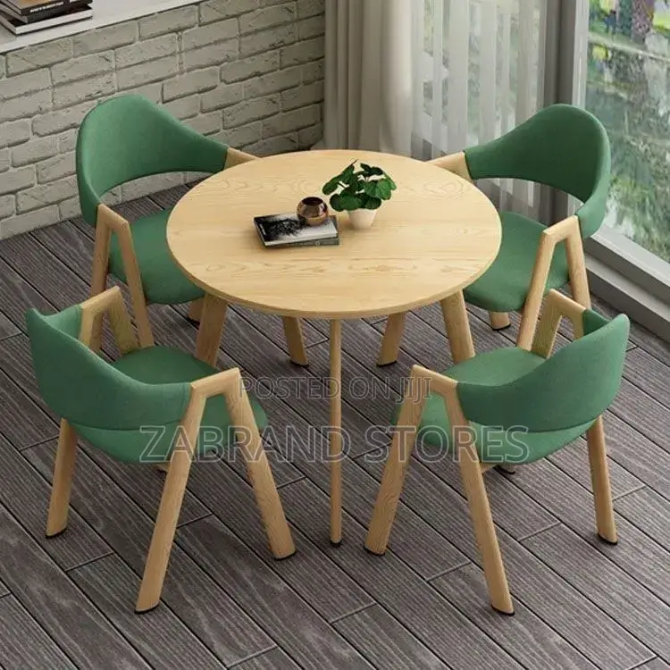 Round Balcony Table Set With 4 Seats