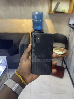 Apple iPhone 11 64 GB Black