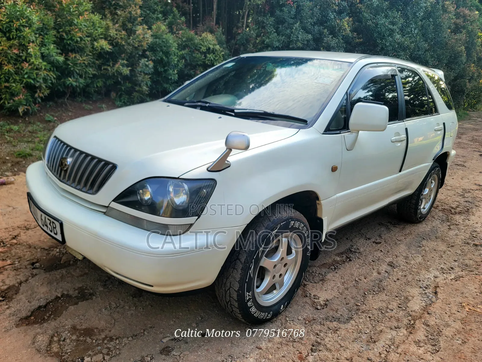 Toyota Harrier 2000 White