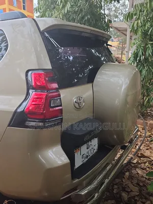 Toyota Land Cruiser Prado 3.0 TD 2012 Gold