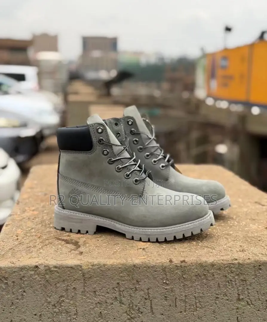 Rugged Build and Classic Style