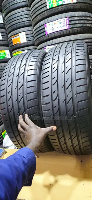 225 55 R18 Sailun Tires 4rm China but Very Original and Strong.
