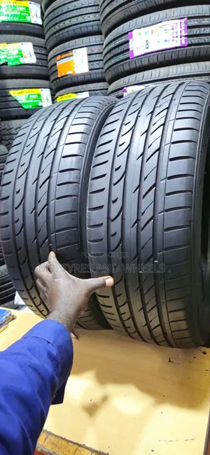 225 55 R18 Sailun Tires 4rm China but Very Original and Strong.