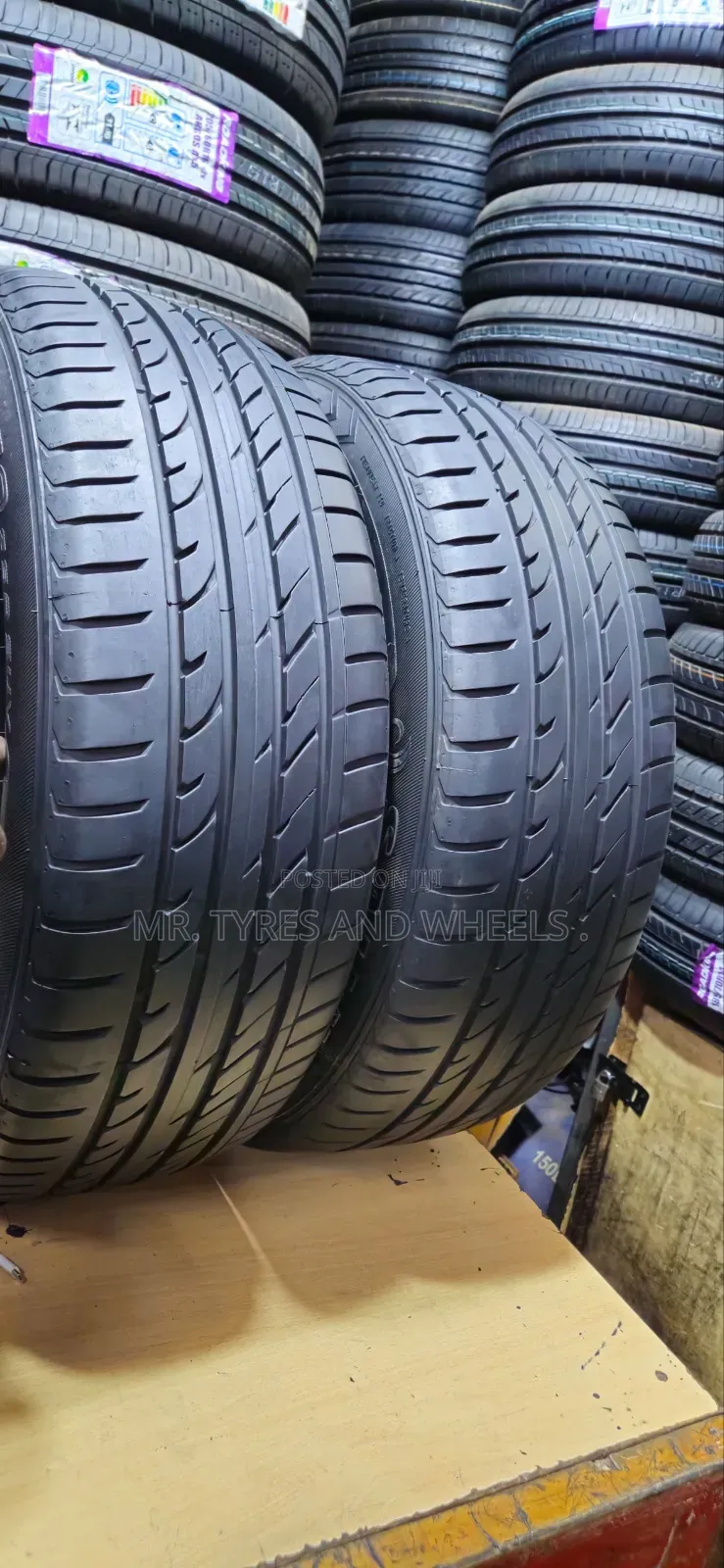 225 55 R18 Sailun Tires 4rm China but Very Original and Strong.