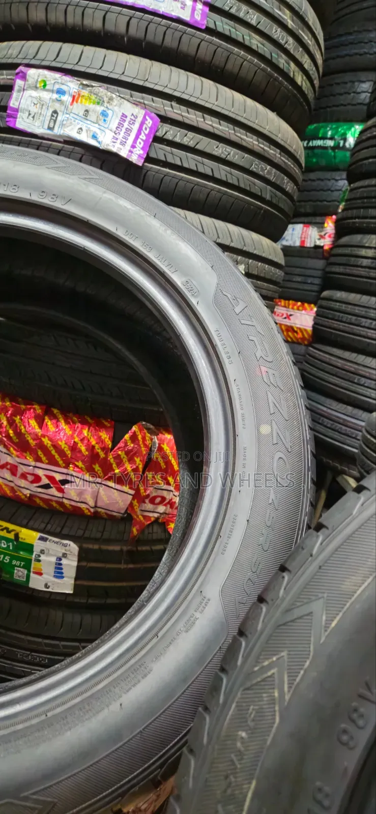 225 55 R18 Sailun Tires 4rm China but Very Original and Strong.