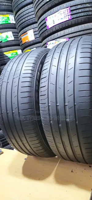 225 55 R17 Toyo. Tires That You Use Upto You Get Tired of Them.