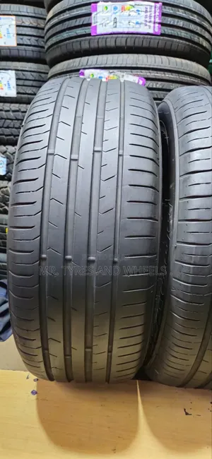 225 55 R17 Toyo. Tires That You Use Upto You Get Tired of Them.