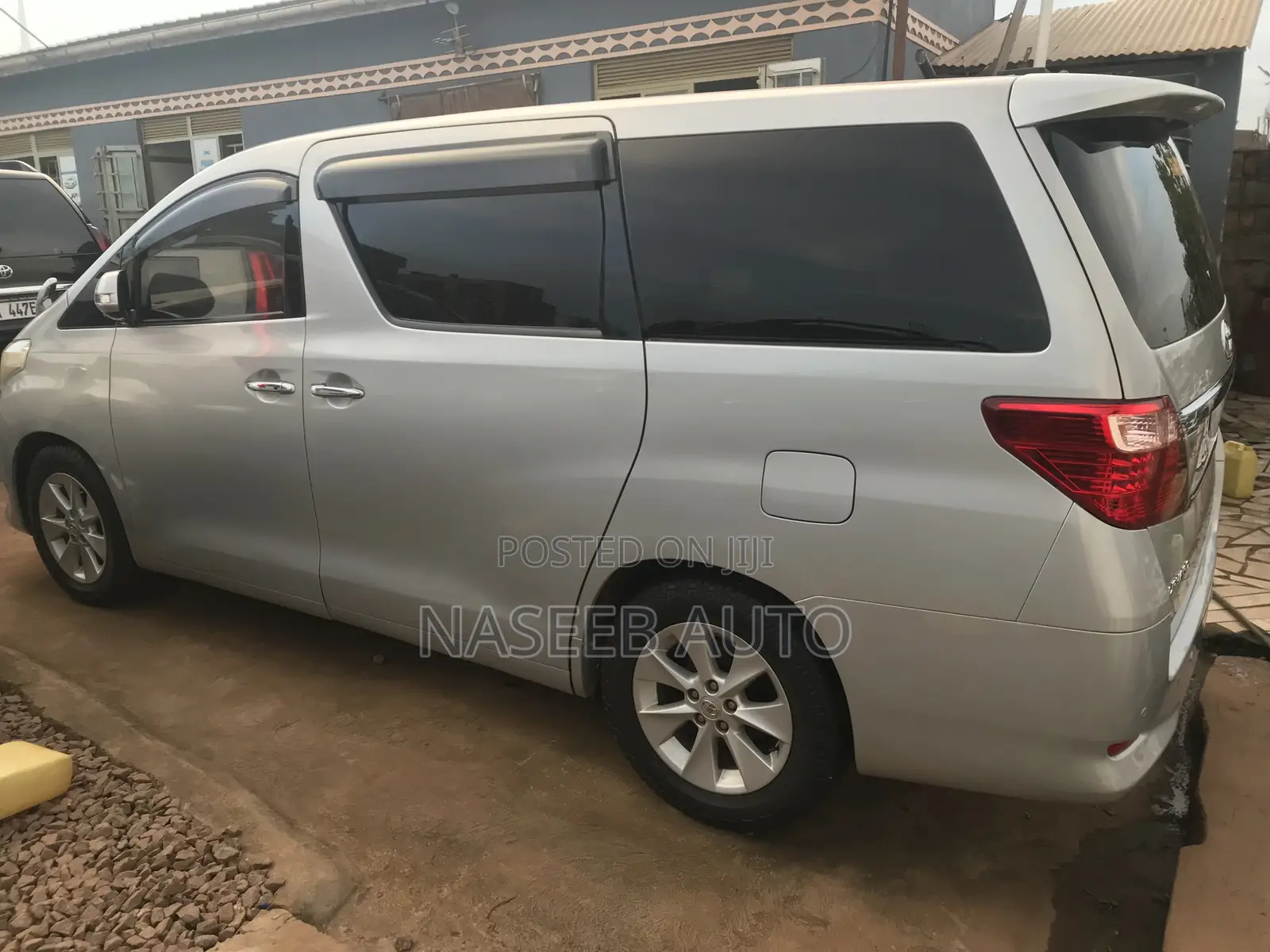 Toyota Alphard 2007 Silver
