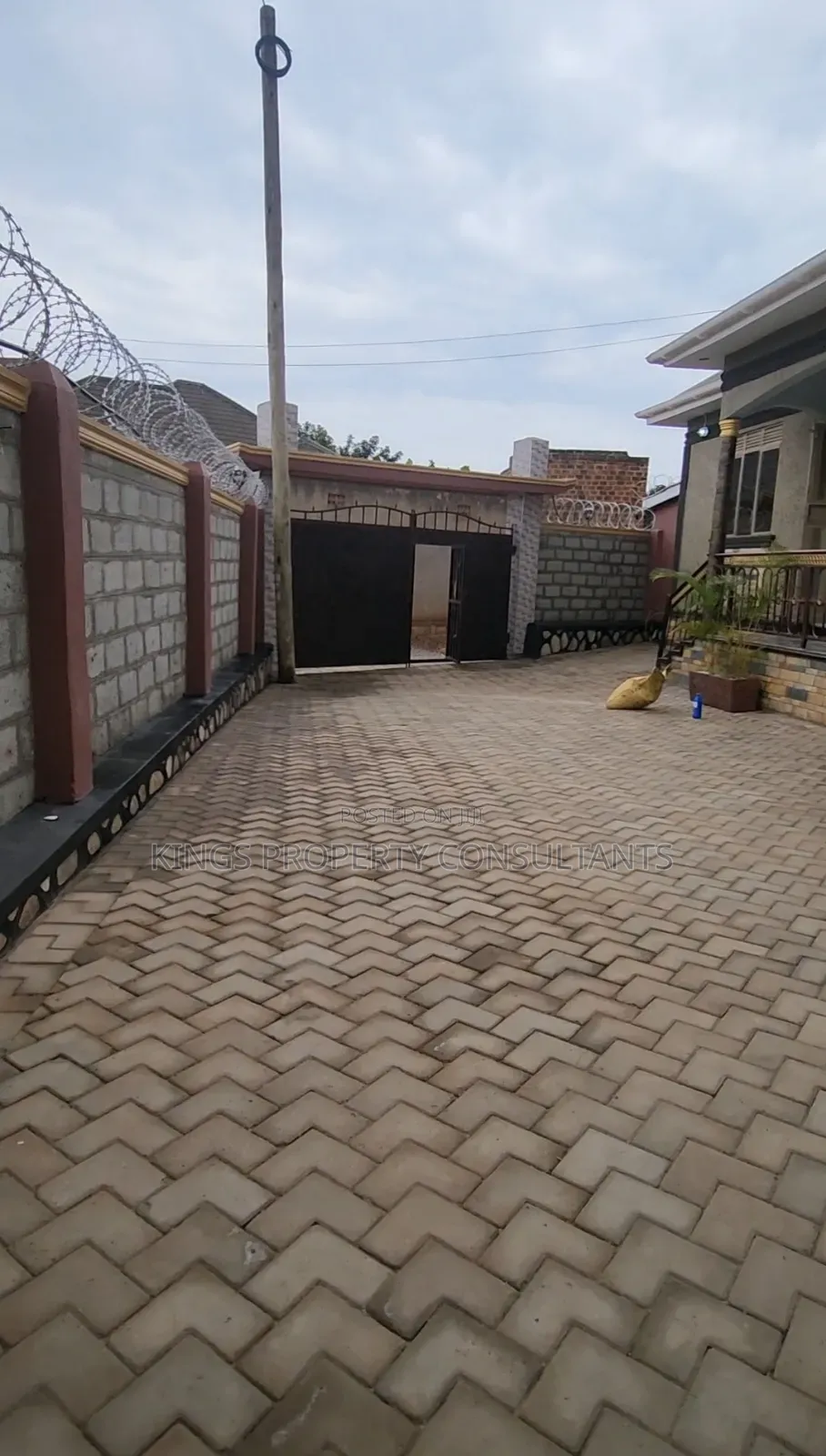 Furnished Studio Apartment in Kayunga Estate, Wakiso / Wakiso for sale