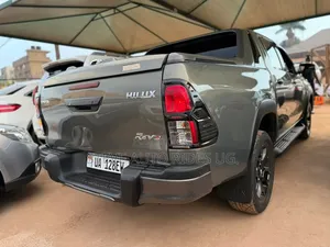 Toyota Hilux 2018 Gray