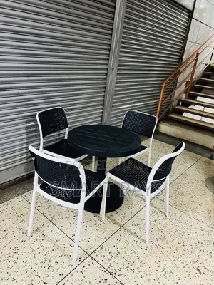 Multipurpose Plastic Tables Plastic Table and Chairs Set for Hotels