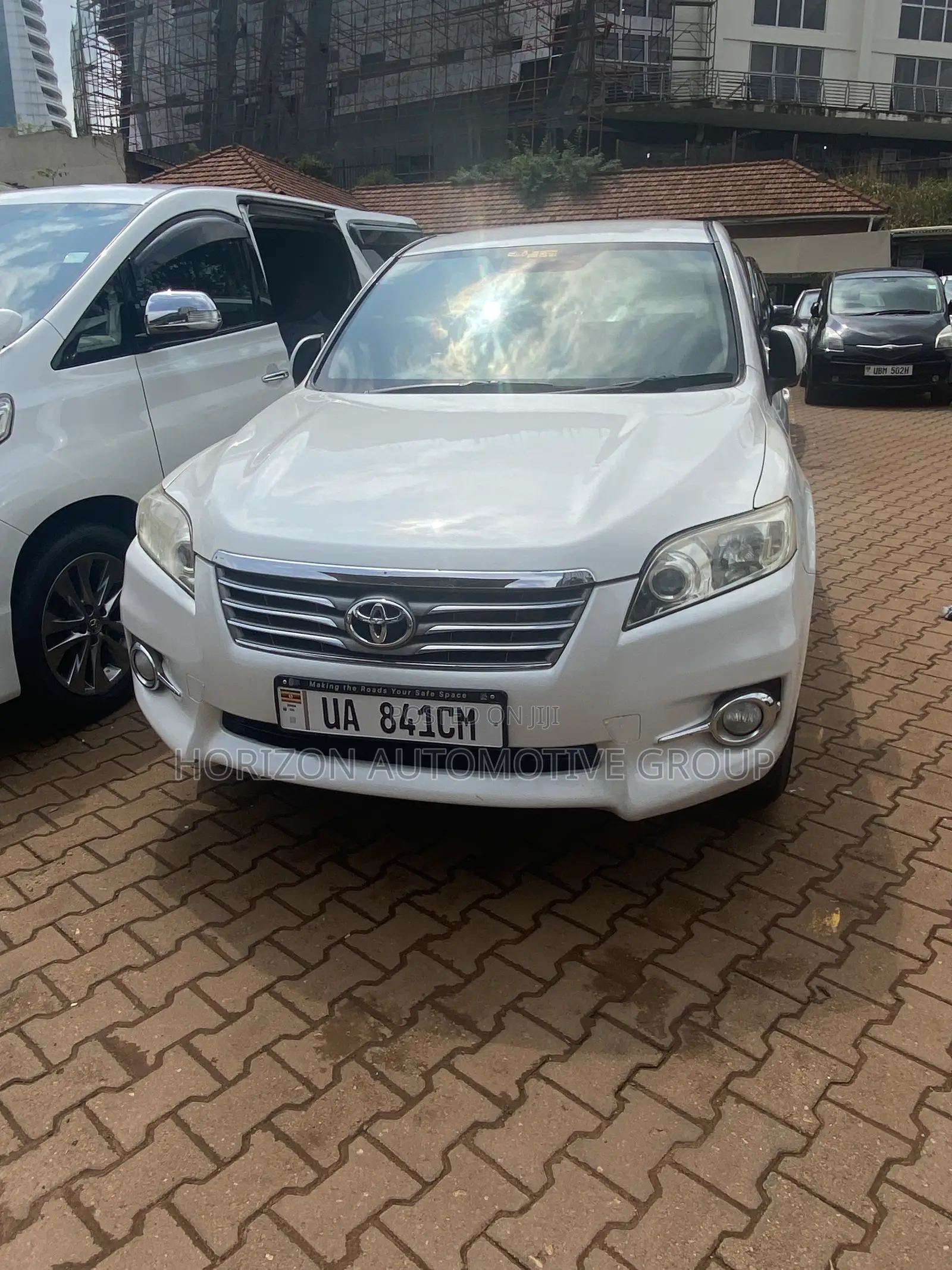Toyota Vanguard 2010 White