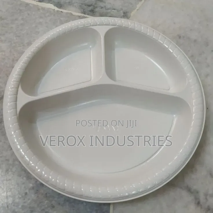 Disposable Plastic Plates.