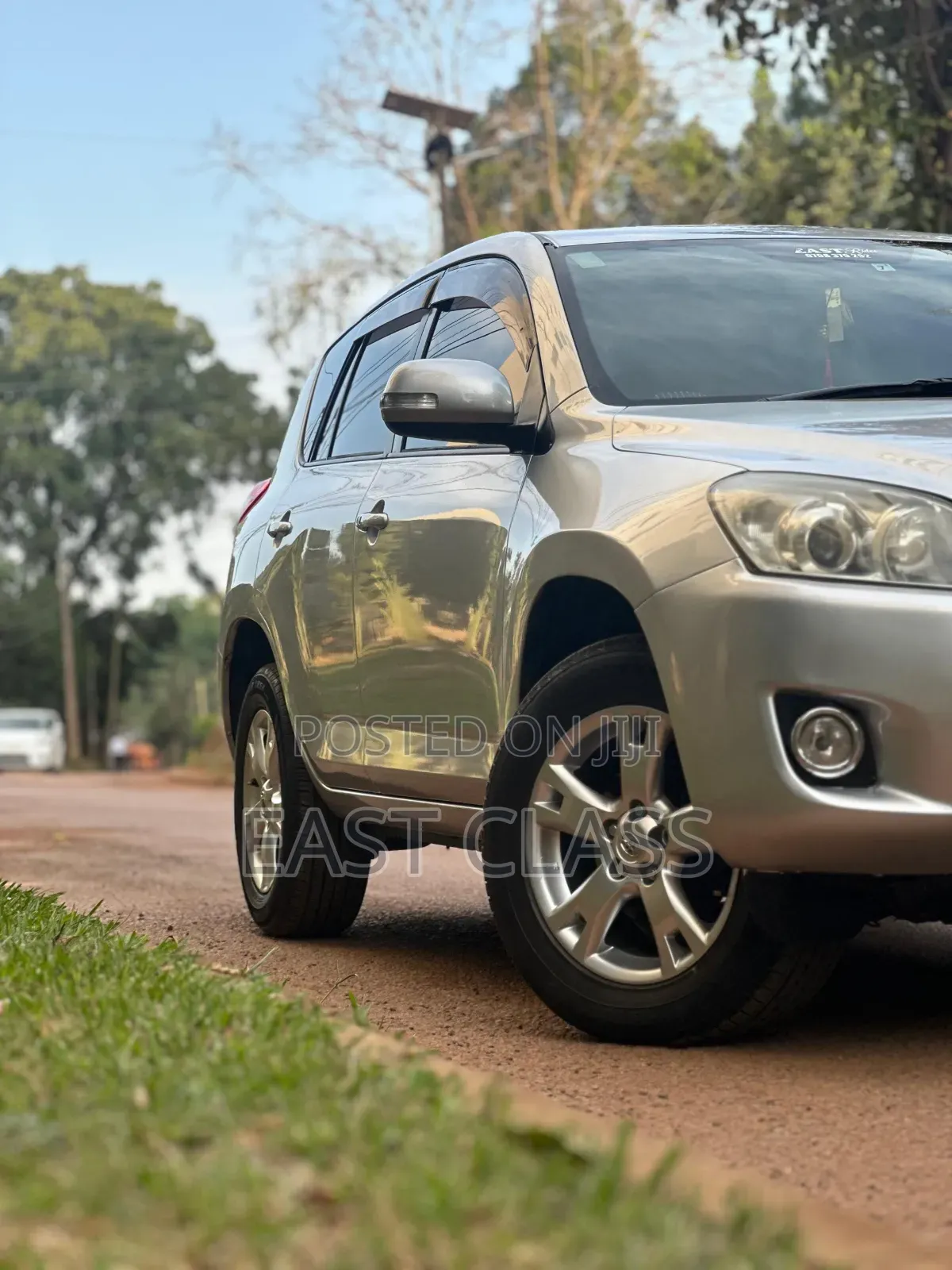 Toyota RAV4 2010 Silver