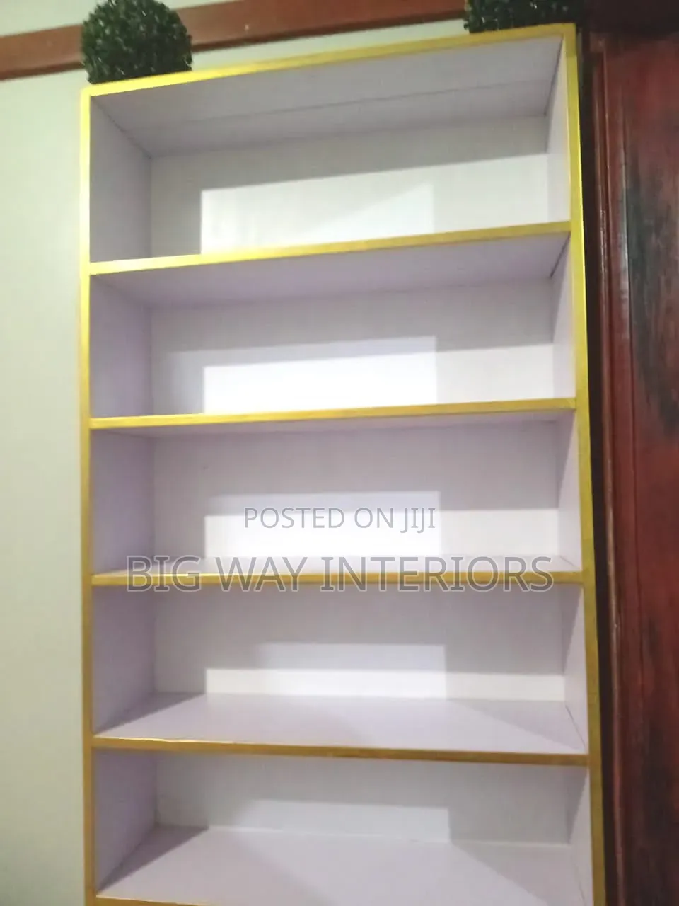 White Shelves