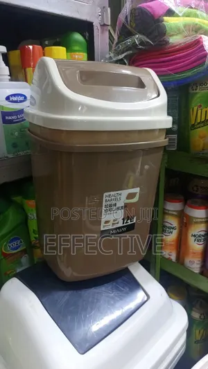 12-Liter Plastic Dustbin