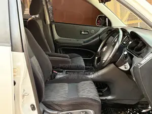 Toyota Kluger 2005 White