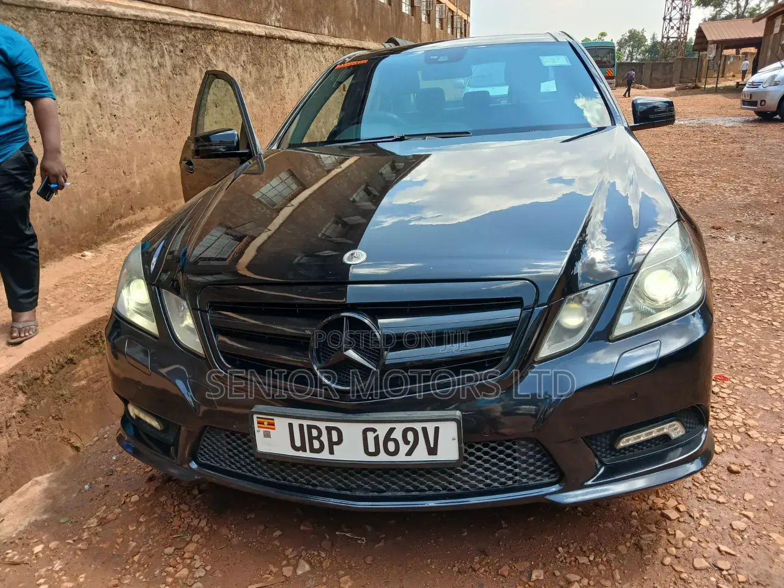 Mercedes-Benz E300 2014 Black