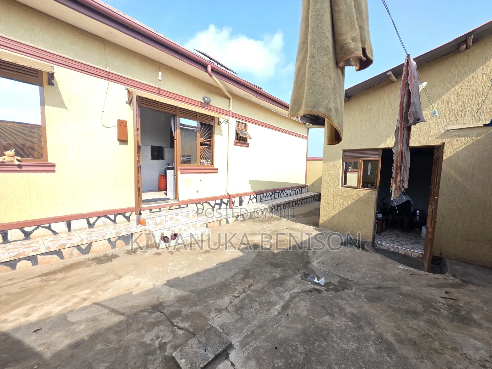 3bdrm House in Buloba, Central Division for sale