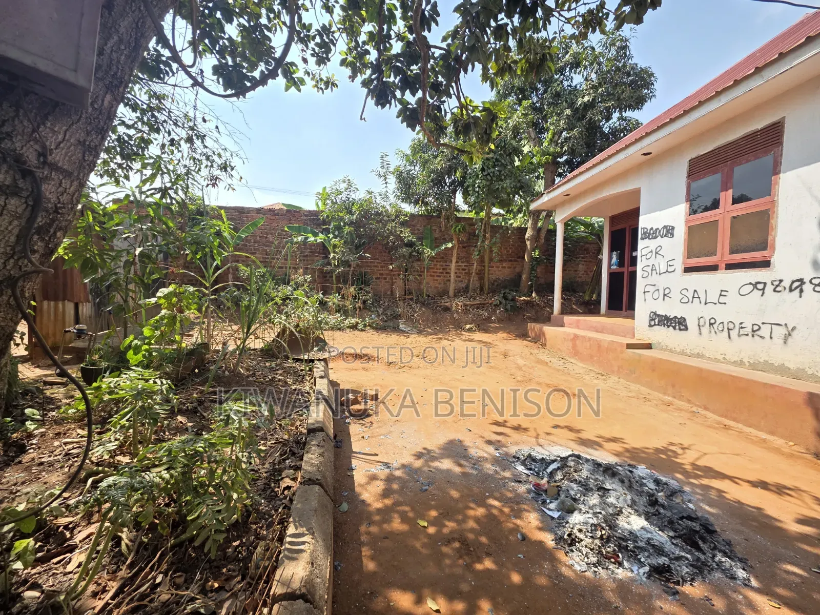 3bdrm House in Buloba, Central Division for sale