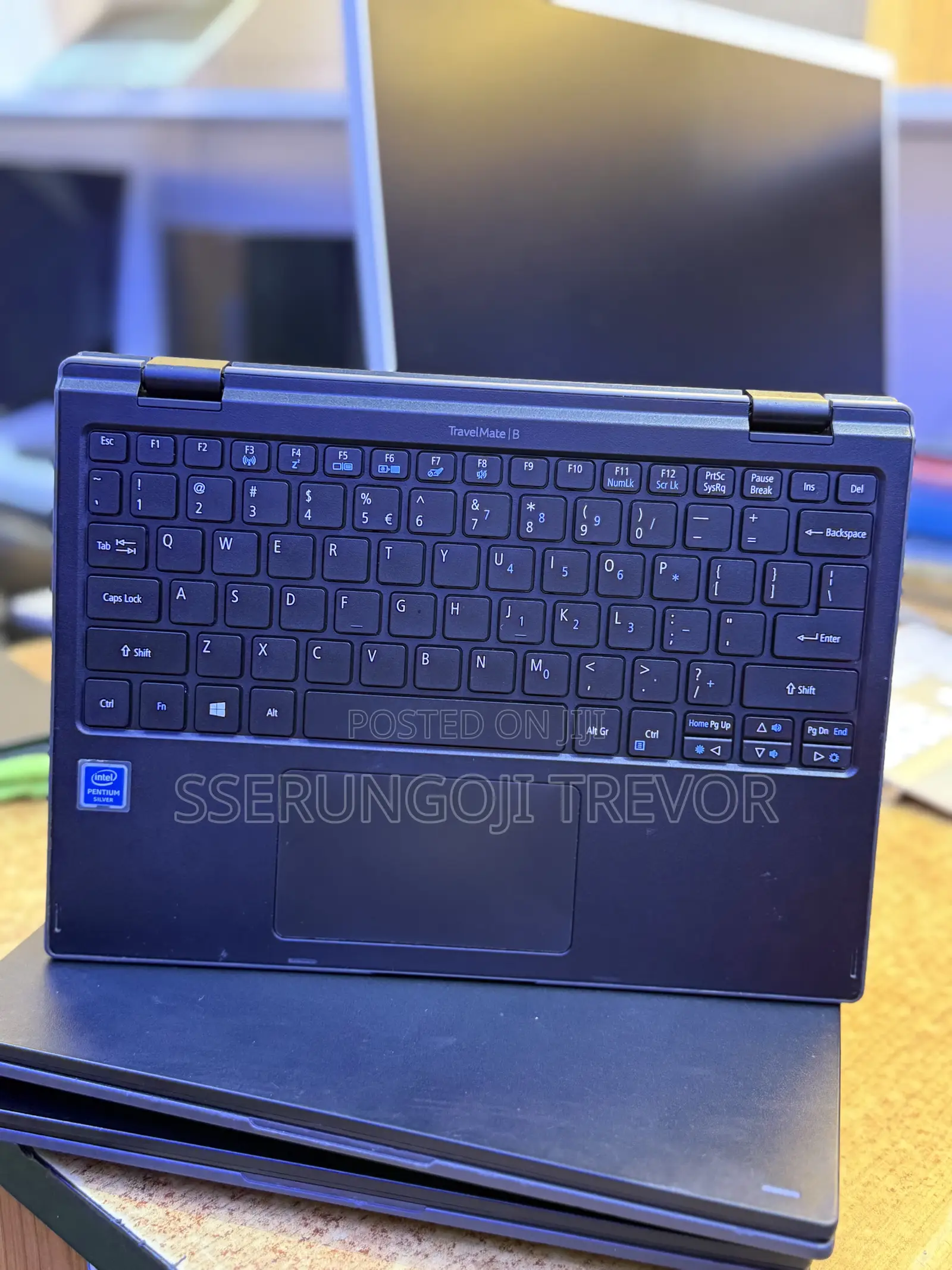 New Laptop Acer Aspire 16 4GB Intel Core M2 SSHD+SSD 128GB