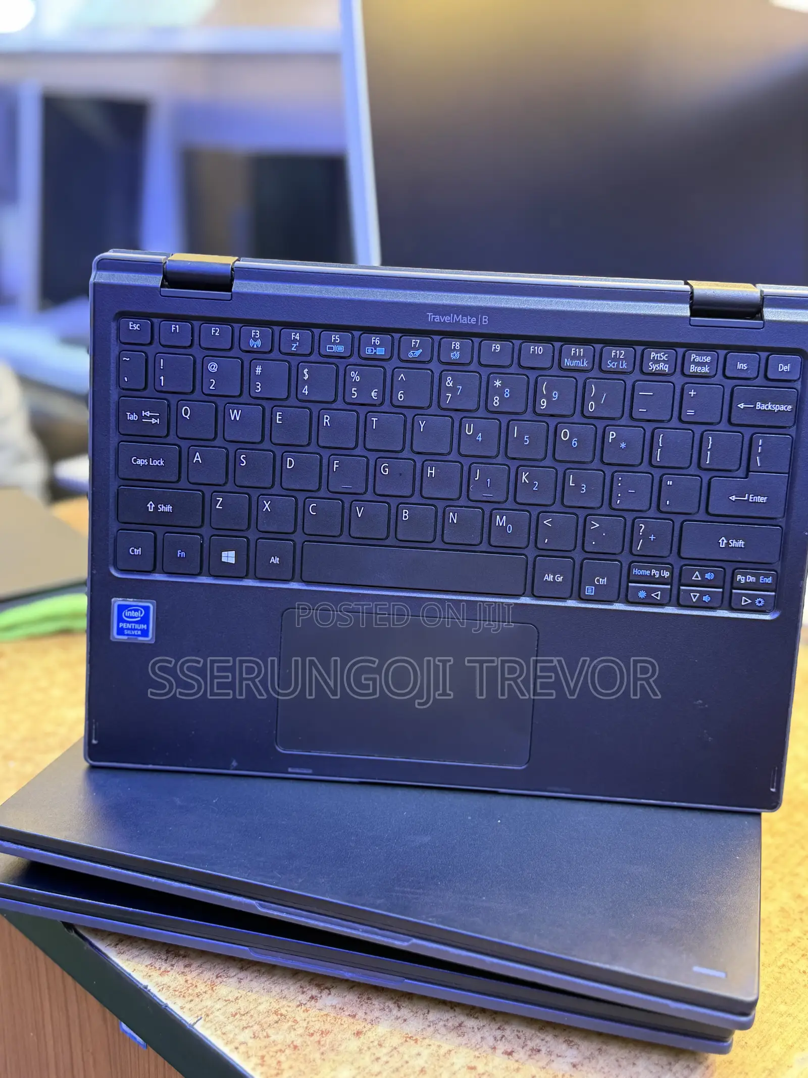 New Laptop Acer Aspire 16 4GB Intel Core M2 SSHD+SSD 128GB