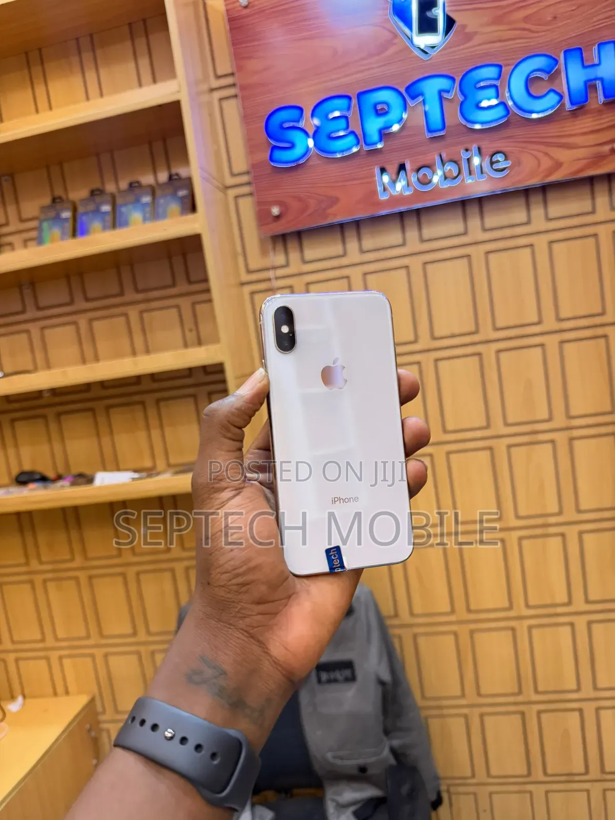 New Apple iPhone XS 64 GB White