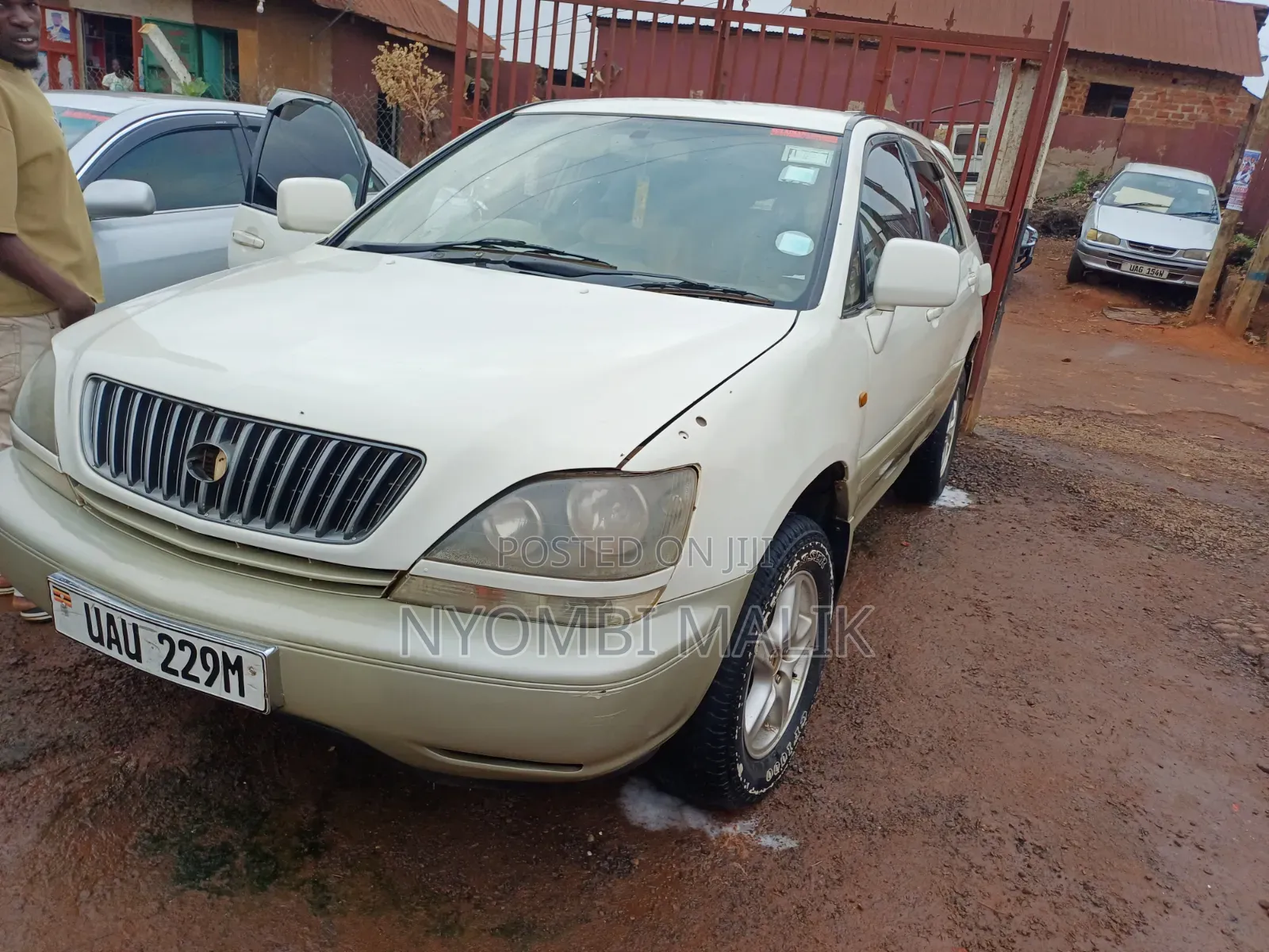 Toyota Harrier 1999 White