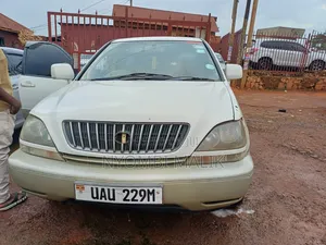 Toyota Harrier 1999 White