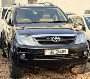 Toyota Fortuner 2.7 AWD 2013 Black