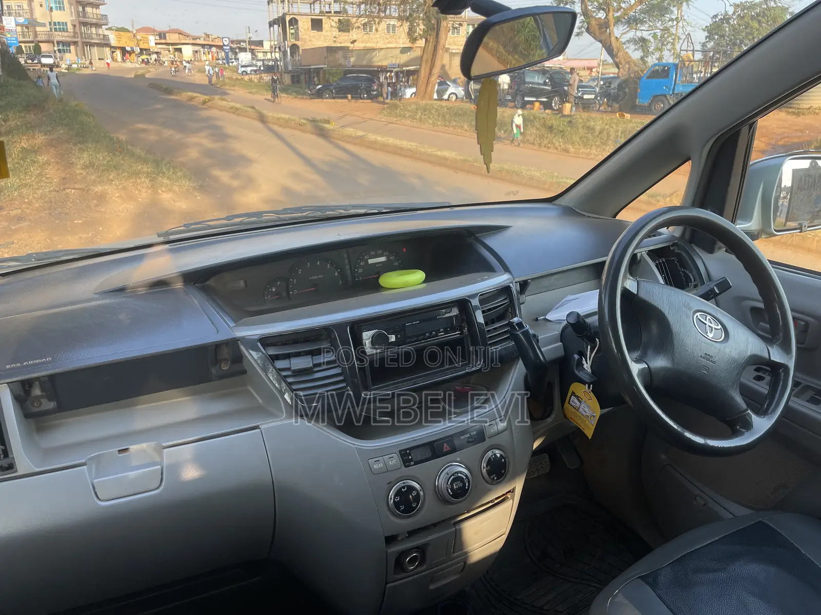 Toyota Noah 2006 Silver