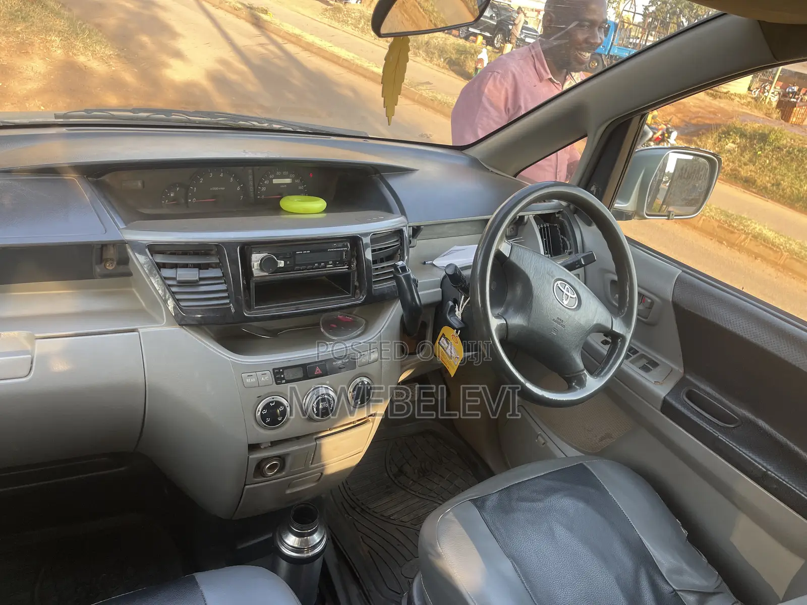 Toyota Noah 2006 Silver