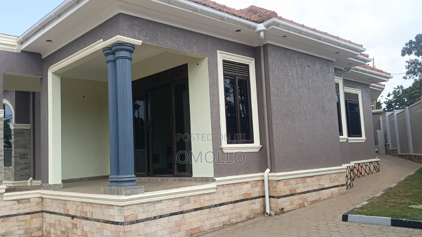 Furnished 5bdrm House in Central Division for sale