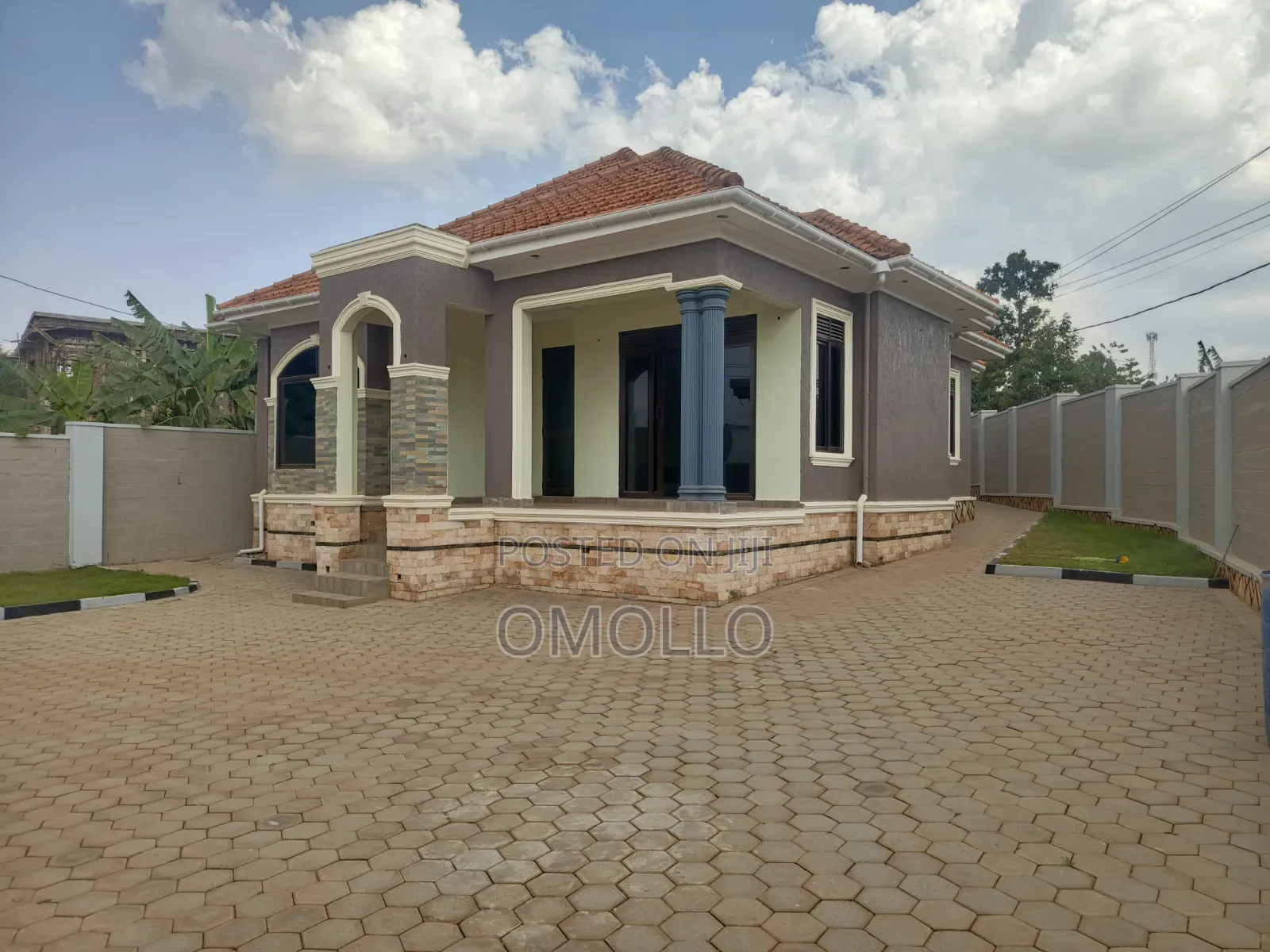 Furnished 5bdrm House in Central Division for sale