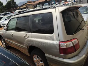 Subaru Forester 2001 Silver