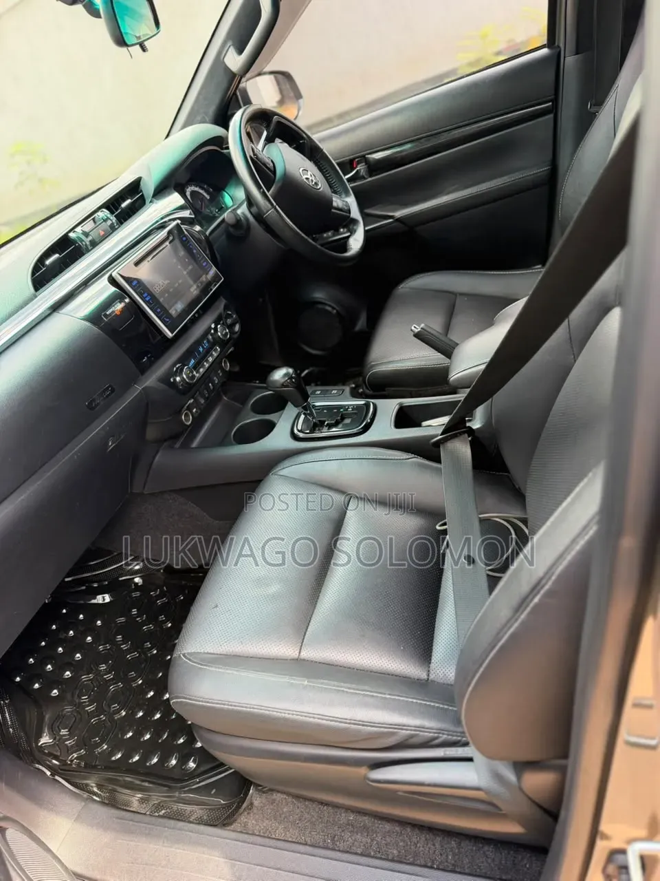 Toyota Hilux 2018 Gray