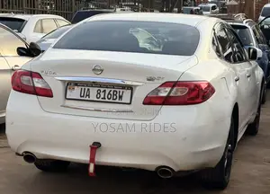 Nissan Fuga 2012 White