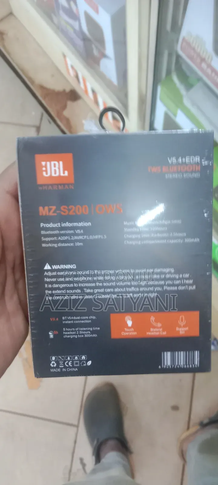 JBL Mz - S200 Earbuds Earhook Best and Powerful Stereo Sound