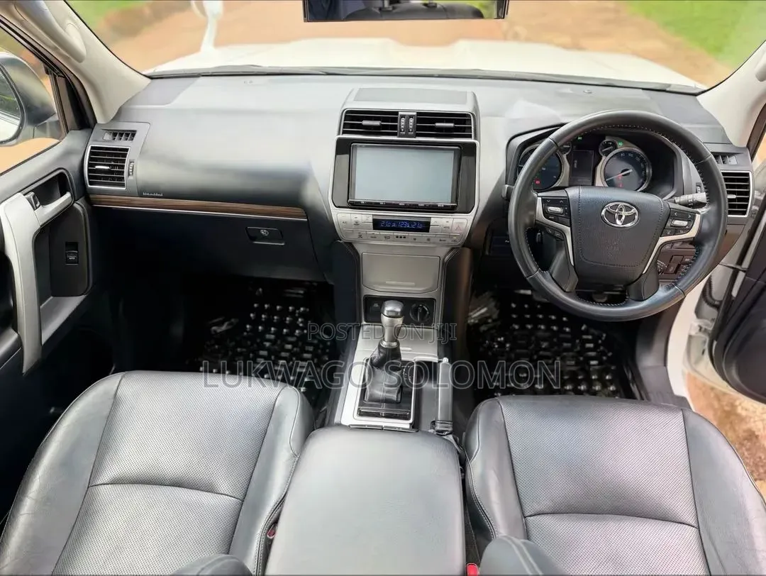 Toyota Land Cruiser Prado 2018 White