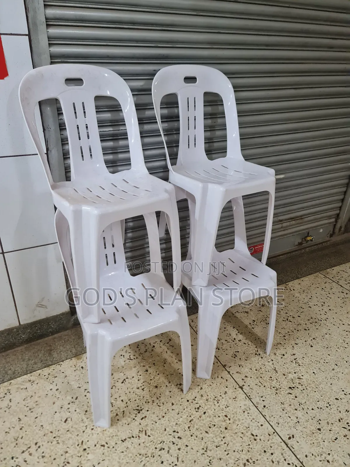Aurabloc Plastic Chairs Plastic Chairs