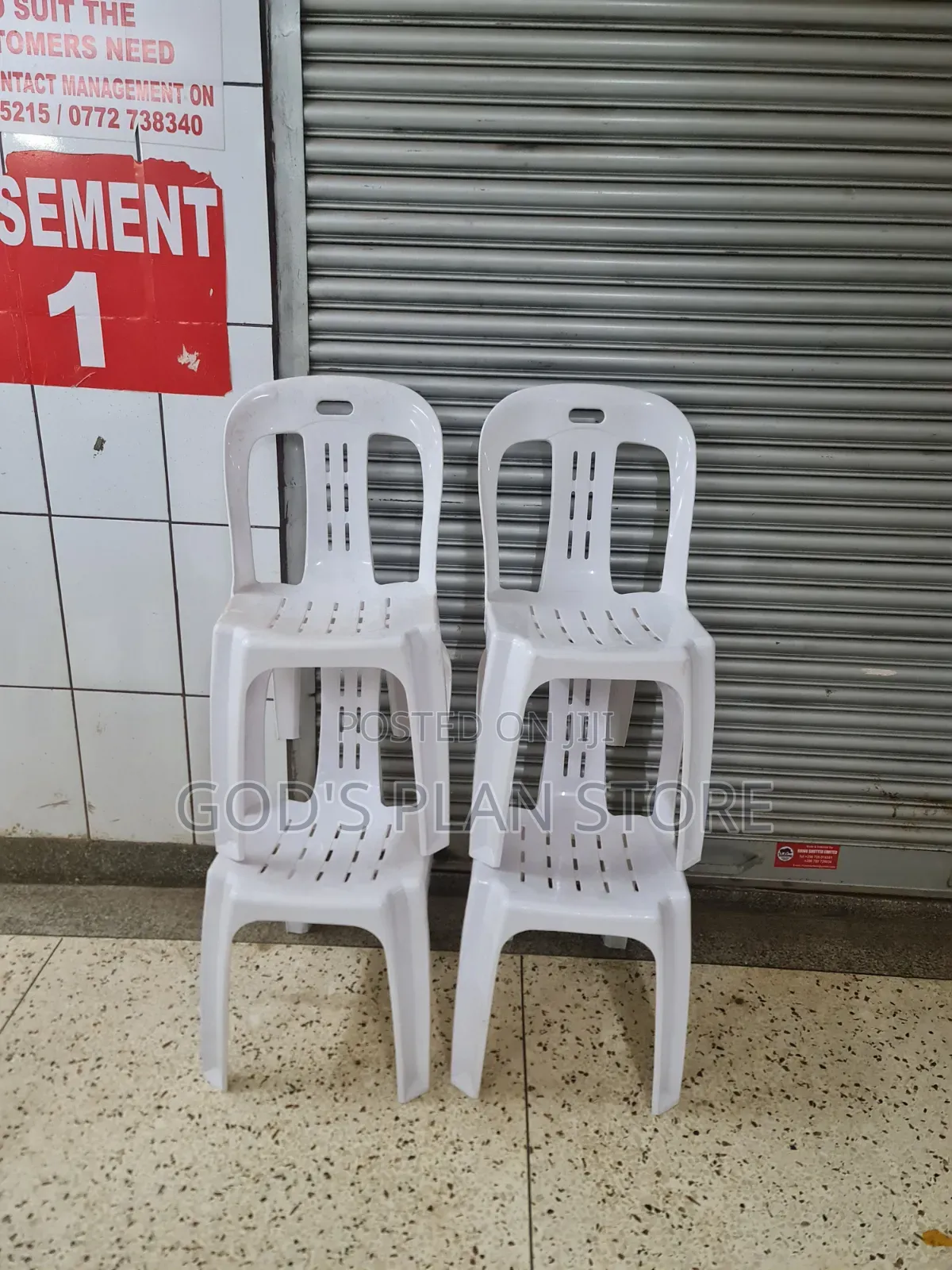 Aurabloc Plastic Chairs Plastic Chairs