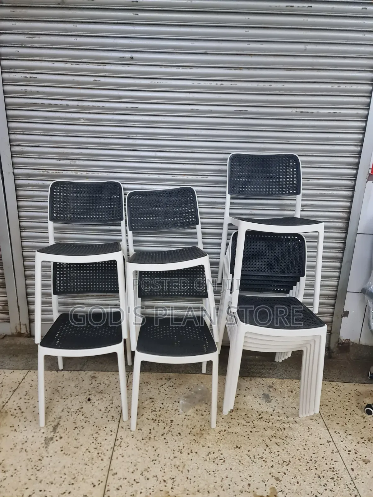 Bold and Trendy Plastic Chairs Plastic Chairs