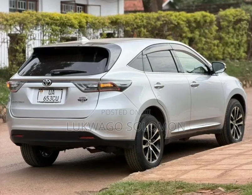 Toyota Harrier 2016 Silver