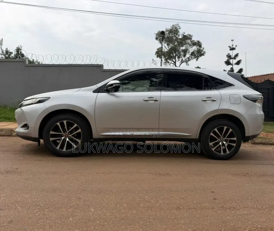 Toyota Harrier 2016 Silver