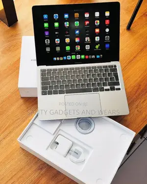 New Laptop Apple MacBook Air 16GB Apple M5 Pro SSHD (Hybrid) 512GB