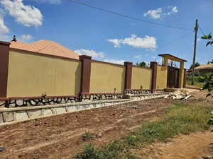 3bdrm Bungalow in Jomayi Estate, Bulenga for sale