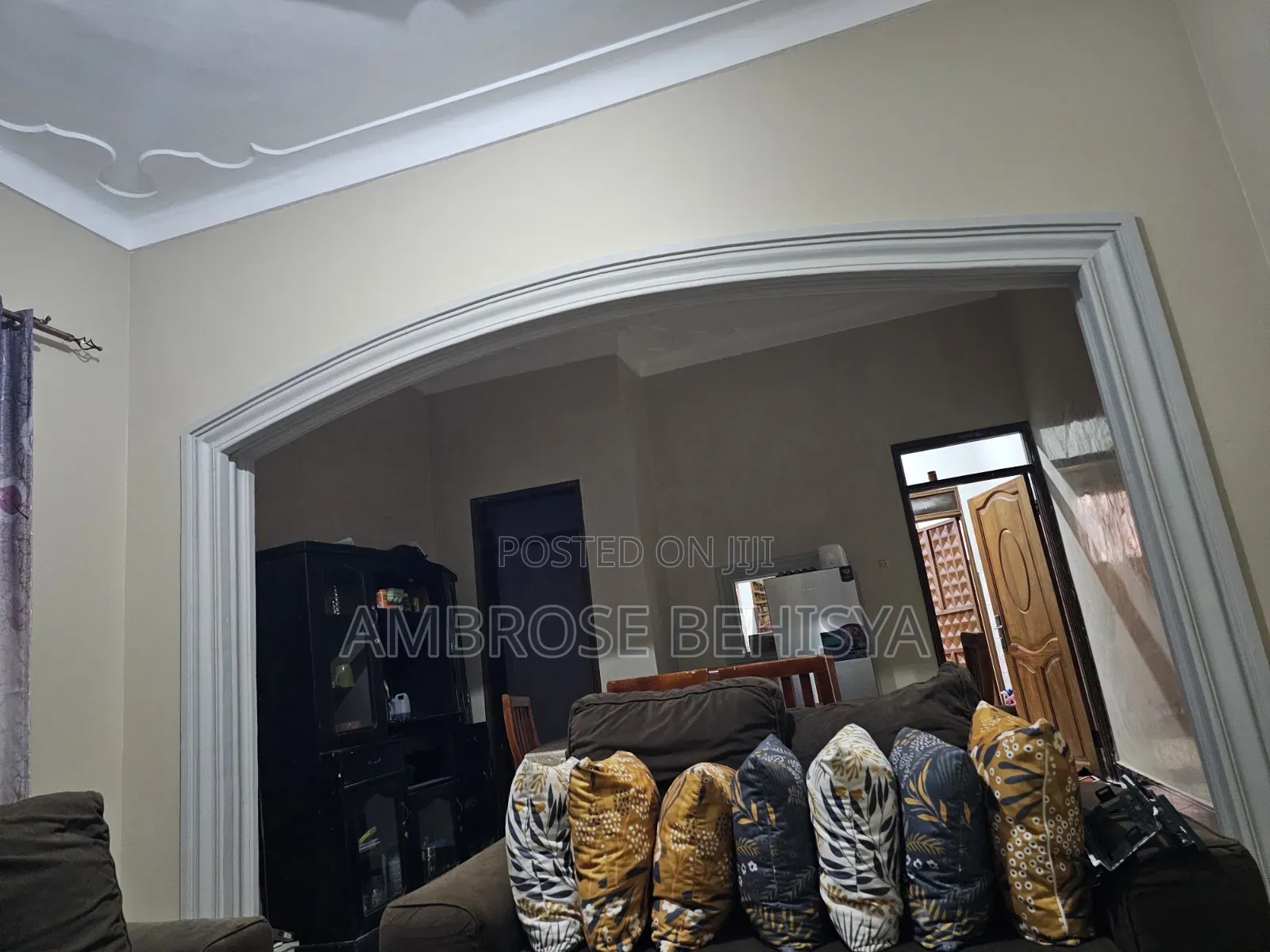 3bdrm Bungalow in Jomayi Estate, Bulenga for sale