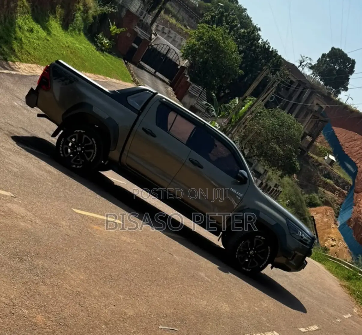 Toyota Hilux 2023 Gray