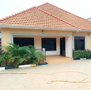 3bdrm Bungalow in Muyenga, Central Division for rent