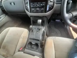 Mitsubishi Pajero 2002 Silver